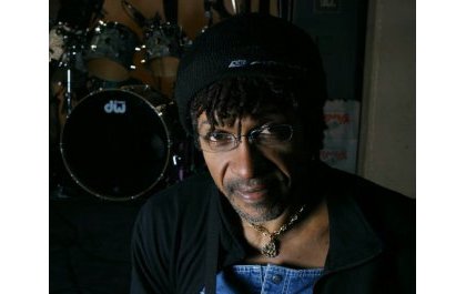 Sly Dunbar wacurangiye Bob Marley na Peter Tosh yapfuye