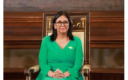 Perezida w'Inzibacyuho wa Venezuela arambiwe guhabwa amabwiriza na Amerika