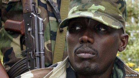 Gen.Makenga yahaye ubutumwa RDC imukangisha Ubutabera Mpuzamahanga