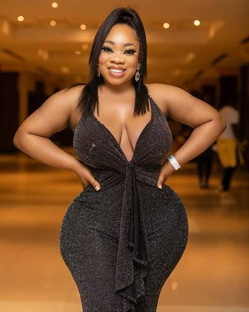 Umukobwa w'ikizungerezi wari slay queen yakiriye agakiza ahita asaba imbabazi abo yashoye mu busambanyi