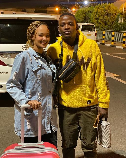 Hakizimana Muhadjiri yaherekejwe n'umukunzi we babyaranye agiye muri Saudi Arabia [AMAFOTO]