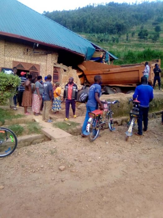 Rulindo: Urusengero rwa ADEPR rwangijwe bikomeye n'ikamyo ikora imihanda
