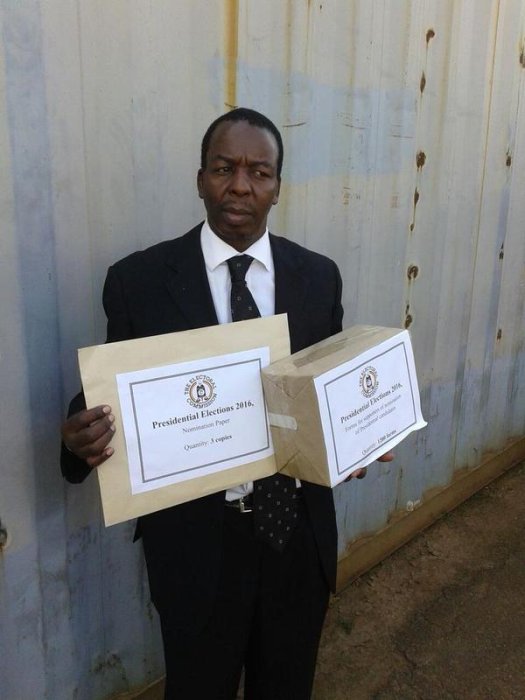 Uganda: Umuganga yirukanywe azira kuvuga ko azahatana mu matora ya Perezida