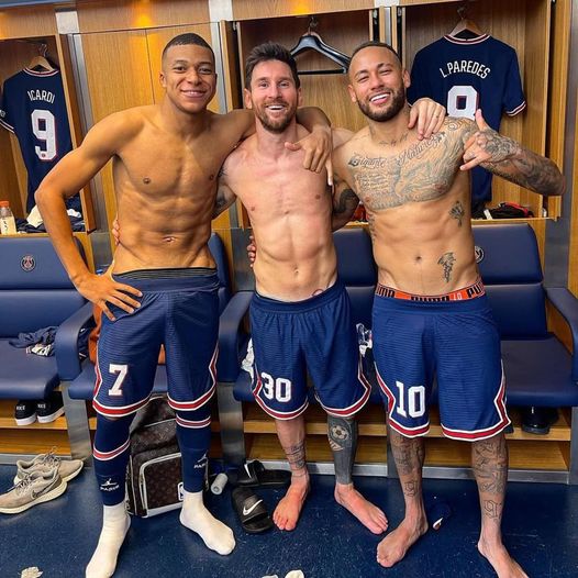 Kylian Mbappe yahishuye uko PSG yamubujije kugenda mu mpeshyi ishize