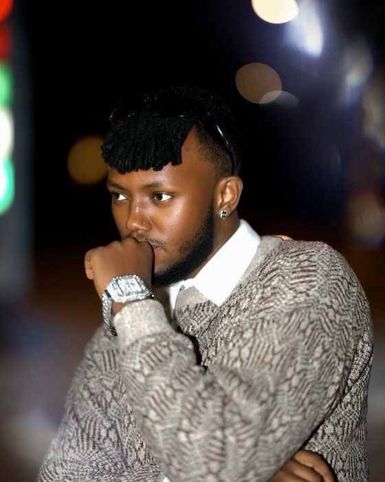 Chriss Eazy yujuje imyaka 25: Isabukuru yabaye urwibutso rwa Mama we witabye Imana mu 2025