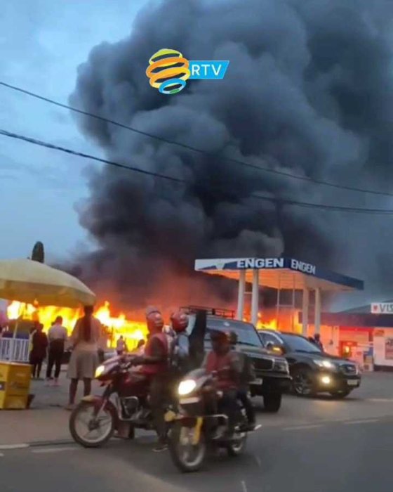Inyubako ya ESPACE yafashwe n'inkongi y'umuriro yakongoye byinshi
