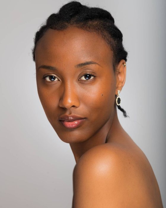 Niwe Nyampinga w'u RWANDA wize amashuli menshi 