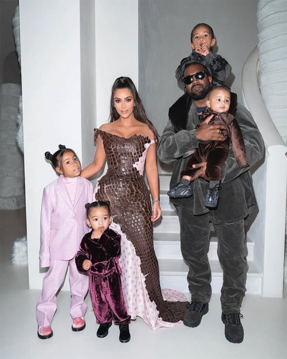 Sobanukirwa byinshi ku kayabo umuraperi Kanyewest atanga nk'indezo buri kezi