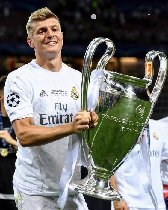Toni Kroos yatunguranye atangaza ko agiye gusezera ku mupira w'amaguru