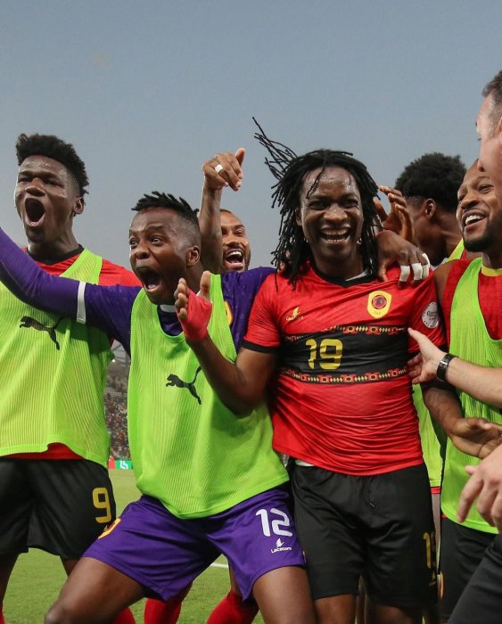 Abakinnyi ba Angola bemerewe iPhone 15 n'akayabo k'amafaranga kugira ngo batsinde Nigeria