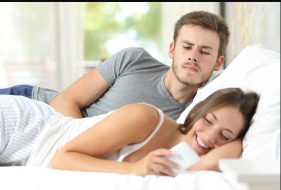 Ingaruka zikomeye zishobora kukubaho mu gihe ufuhira umukunzi wawe cyane