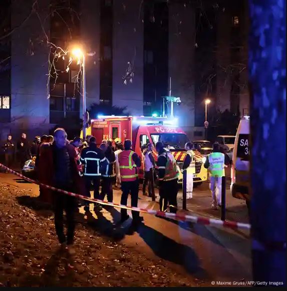 France: Igisasu cya grenade cyatewe mu kabari gikomeretsa abasaga 10