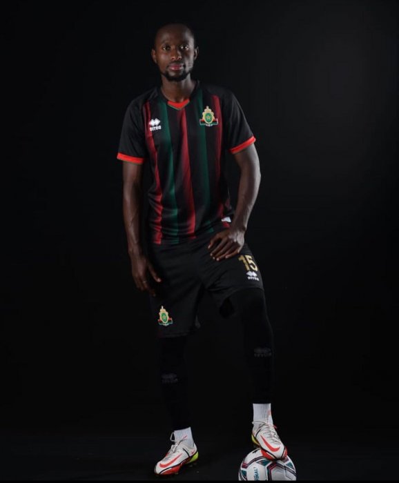 Myugariro Manzi Thierry uvugwa muri APRFC yarekuwe na FAR Rabat
