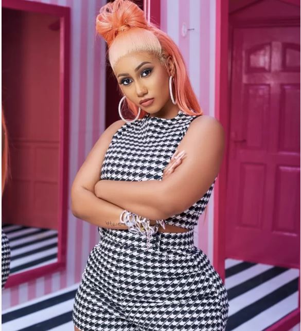 Ghana: 'Influencer' ukomeye araregwa kubeshya urukundo abanyamerika bakamuha miliyoni $2