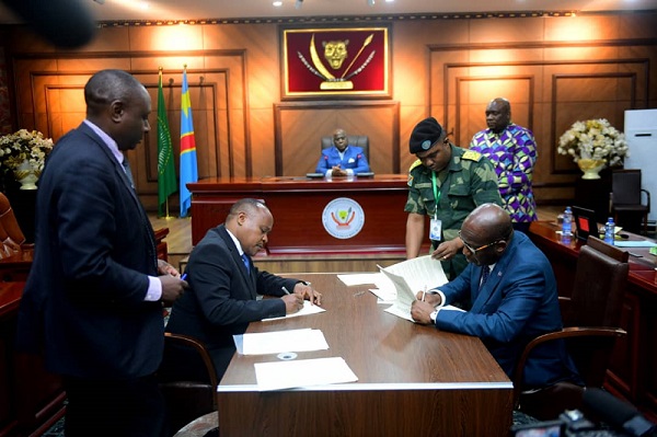 Hasinywe amasezerano yemerera ingabo za EAC kurasa ku nyeshyamba zayogoje RDC