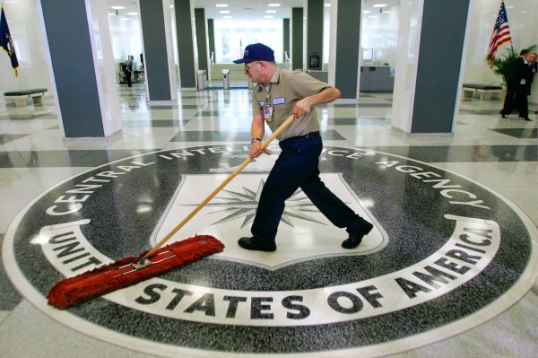 Trump ageze mu ntasi za Amerika mu kwirukana abakozi