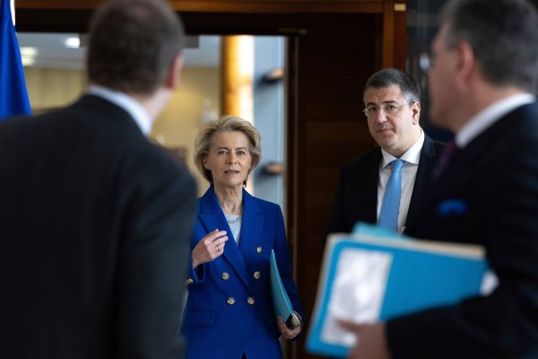 EU yashyiriyeho umusoro wa 25% ibicuruzwa biva muri Amerika