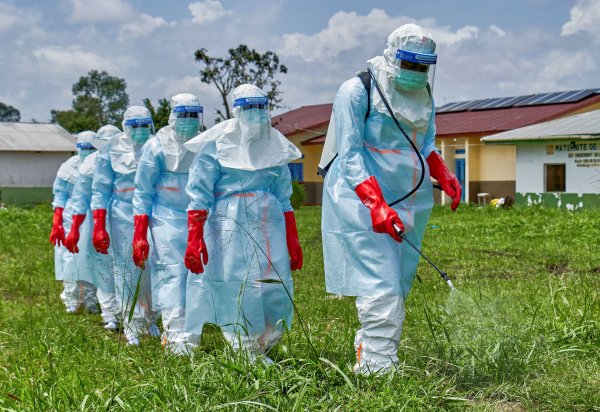  Uganda yongeye kubona abandi barwayi batatu ba Ebola