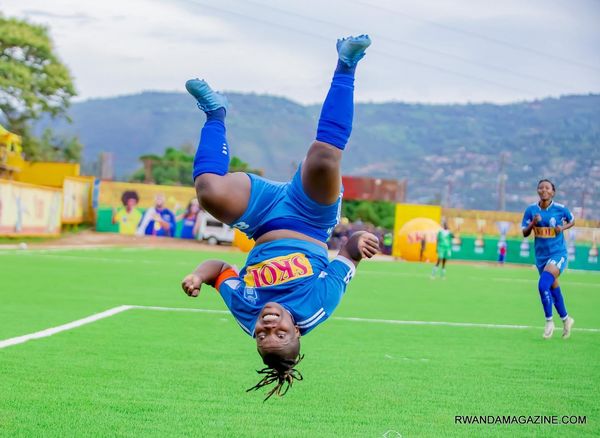 IFOTO Y'UMUNSI:Kapiteni wa Rayon Sports y'abagore yishimiye igitego mu buryo butangaje