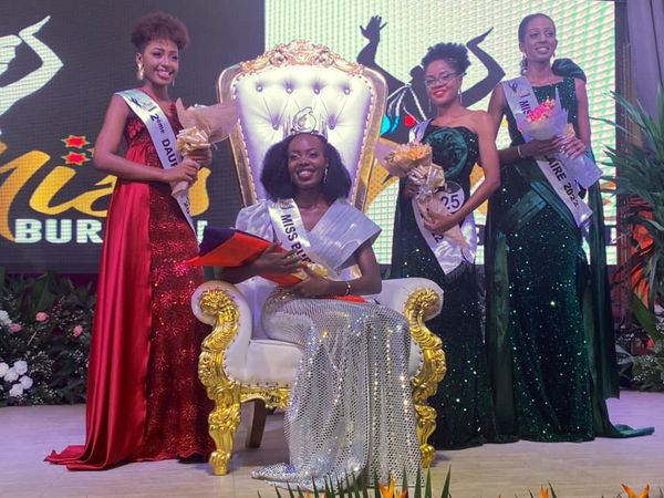 Uwabaye Miss Burundi 2022 yasubije abakomeje kumwibasira bavuga ko ari "mubi"