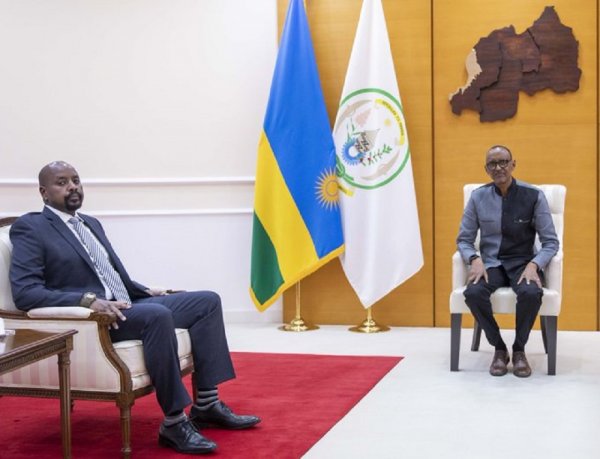 Perezida Kagame yakiriye Lt Gen Muhoozi wongeye gusura u Rwandda