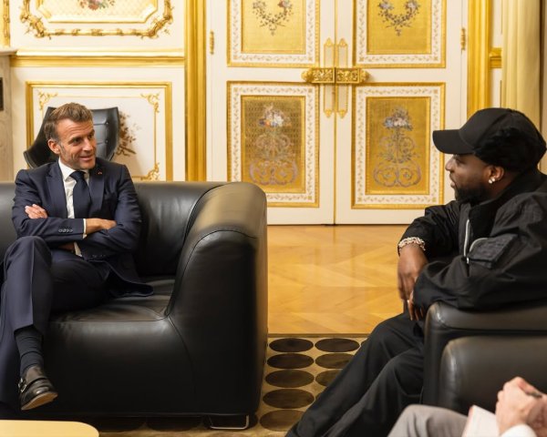 Davido witegura gutaramira i Kigali, yakiriwe na Perezida w'u Bufaransa