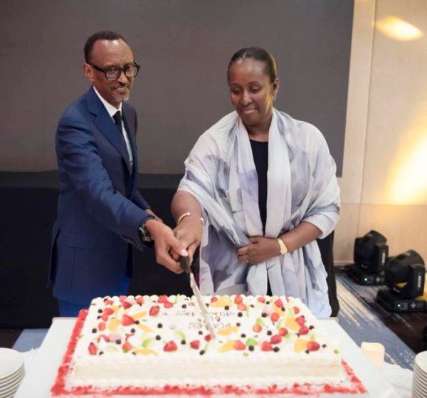 Perezida Kagame yavuze uko yabeshywe bakamutungura ku isabukuru ye