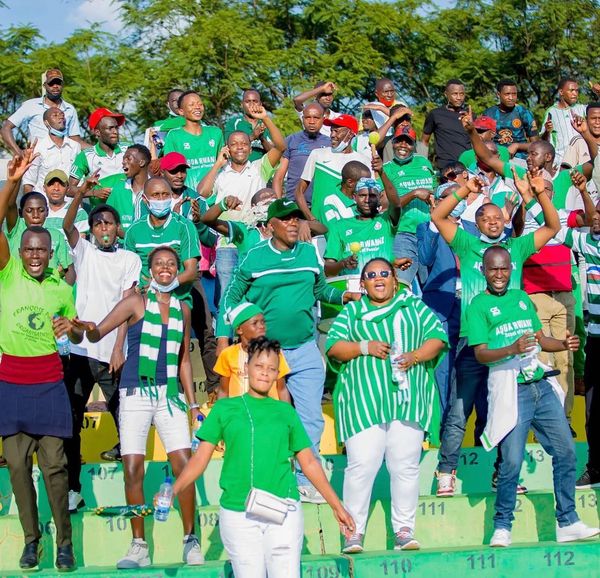 Kiyovu Sports yahaye impano idasanzwe Abanyarwandakazi