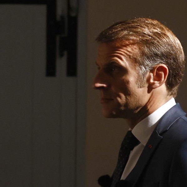  Amashusho ya “Macron” yamushutse kugeza atanze amafaranga ye yose