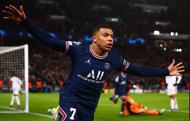 Champions League: Kylian Mbappe yababaje Real Madrid yifuza kumukura muri PSG