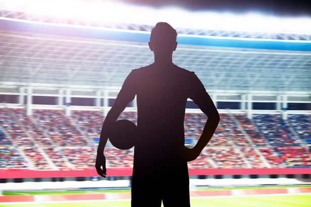 Umukinnyi wo muri Premier League yatawe muri yombi akekwaho gusambanya umwana
