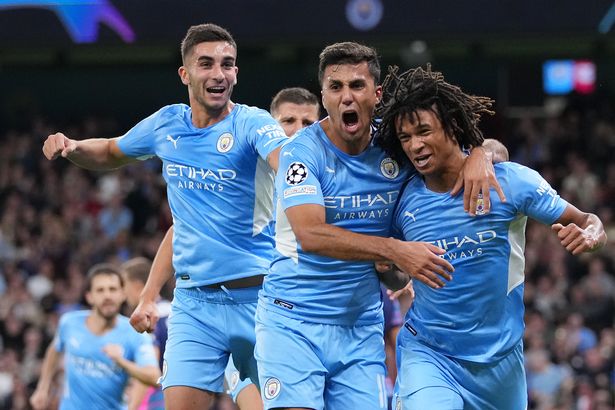 Umukinnyi wa Manchester City yatsinze igitego se ahita apfa