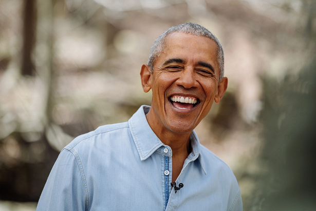 Barack Obama yongeye gusangiza abamukurikira indirimbo yakunze kurusha izindi muri 2022