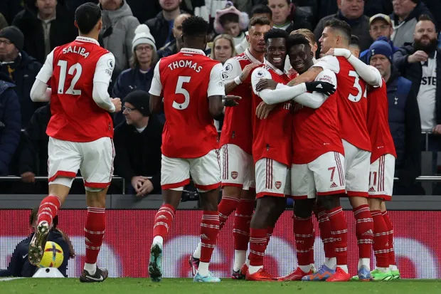 Arsenal imaze kugura abakinnyi babiri irashaka kizigenza wa Real Madrid
