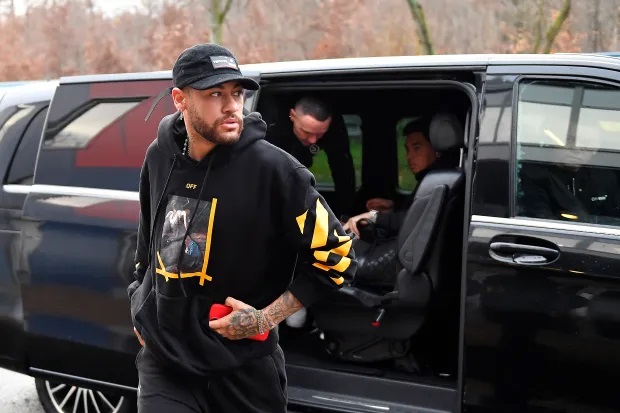 Hamenyekanye ibyo Neymar Jr yasabye Al Hilal ngo ayerekezemo birimo imodoka 8 zihenze ku isi