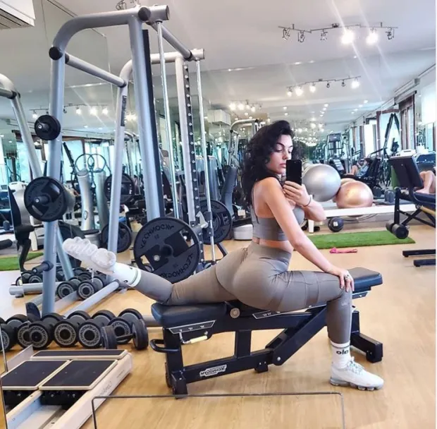 Umukunzi wa Cristiano Ronaldo yakajije imyitozo mbere y'igikombe cy'isi 