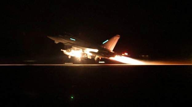 Amerika n'Ubwongereza byatangiye ibitero by'indege z'intambara ku ba-Houthi muri Yemen