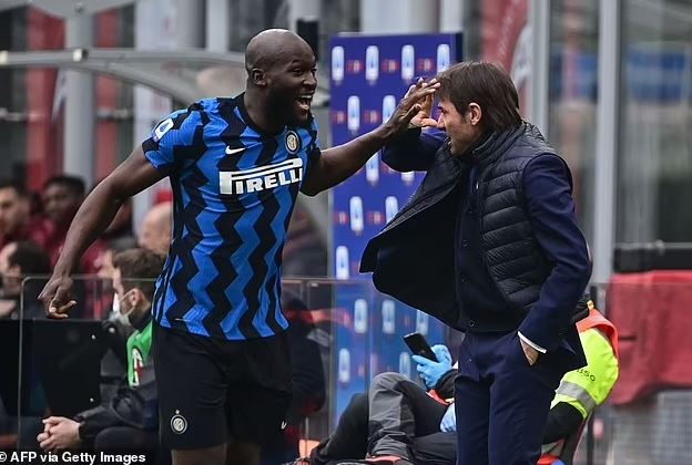 Antonio Conte yibasiye Thomas Tuchel kubera Romelu Lukaku