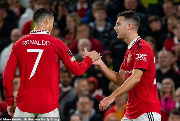 Cristiano Ronaldo yibasiye bikomeye abakinnyi bato ba Manchester United