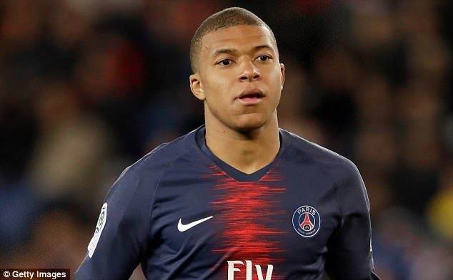 Mbappe yasubije abamushinja gushaka kwirukanisha abakinnyi benshi ba PSG