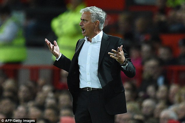 Jose Mourinho yanze akazi ko gutoza igihugu gikomeye muri Ruhago ya Afurika