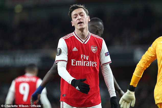 Mesut Ozil yatangaje impamvu yatumye akurwa mu ikipe ya Arsenal nyuma yo gusubukurwa kw'imikino