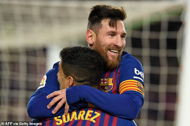 Luis Suarez yahishuye ikintu gikomeye Lionel Messi yamusabye akamwima amatwi