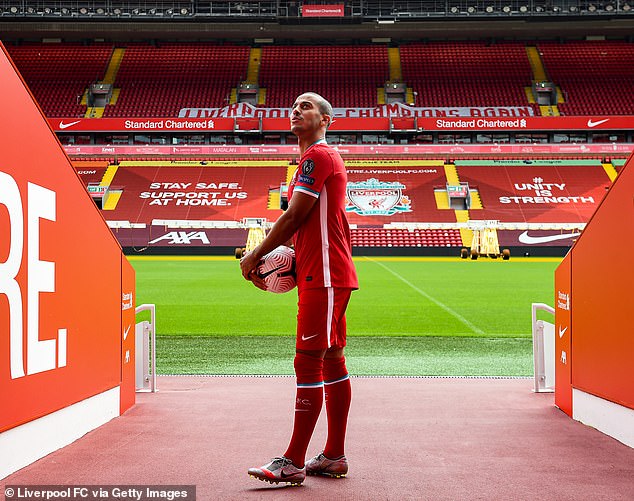Thiago Alcantara yahishuye abakinnyi batumye afata umwanzuro wo kwerekeza muri Liverpool