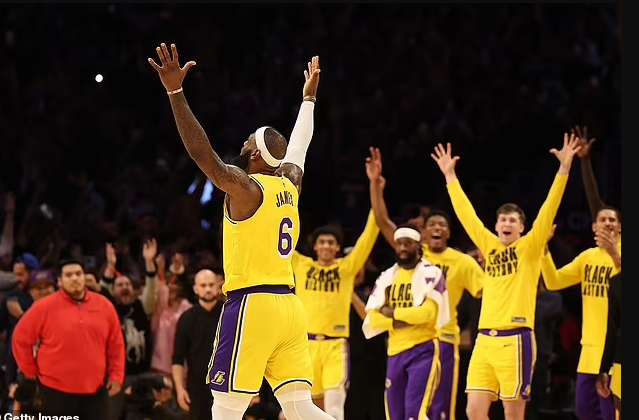 Lebron James yabaye umukinnyi watsinze amanota menshi kurusha abandi bose muri NBA