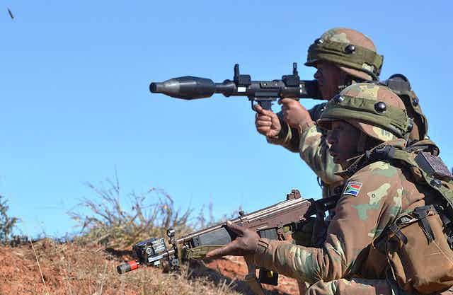Abasirikare babiri ba SADC bapfuye nyuma yo guterwa igisasu mu birindiro byabo