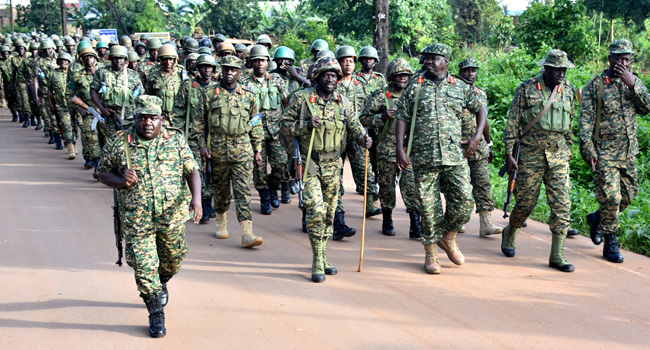 Ingabo za Uganda ziryamiye amajanja