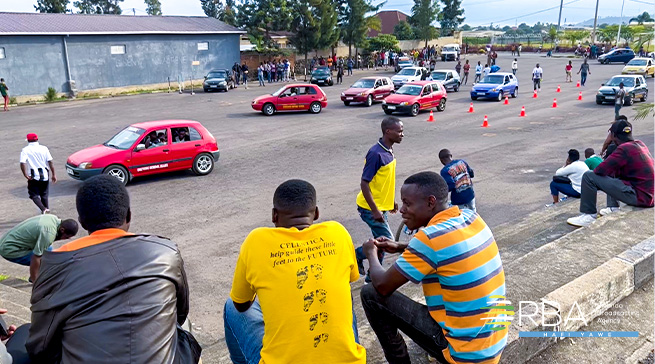Abarenga 250 bagiye gukorera impushya za burundu zo gutwara ibinyabiziga