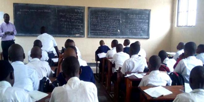 RDC: Abarimu barigisha kugeza ku myaka 100 kubera kwimwa ikiruhuko cy'izabukuru
