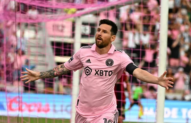 Lionel Messi yahishuye aho yari agiye kwerekeza bigapfa ku munota wa nyuma